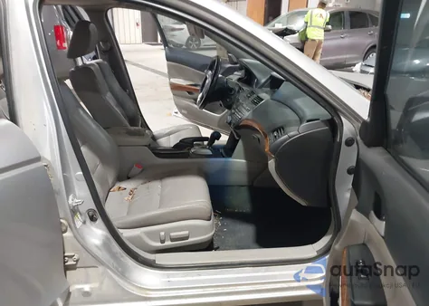 2011 Honda Accord 2.4 Ex-L z USA, uszkodzony, nr VIN 1HGCP2F82BA100214